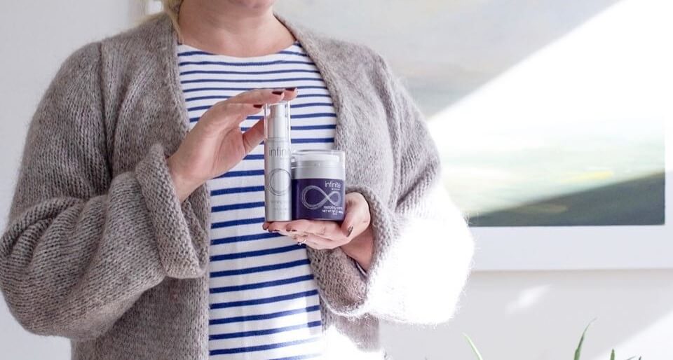 سرم اینفینیت در پکیج اینفینیت فوراور